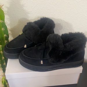 Women's moccasin platform shoes